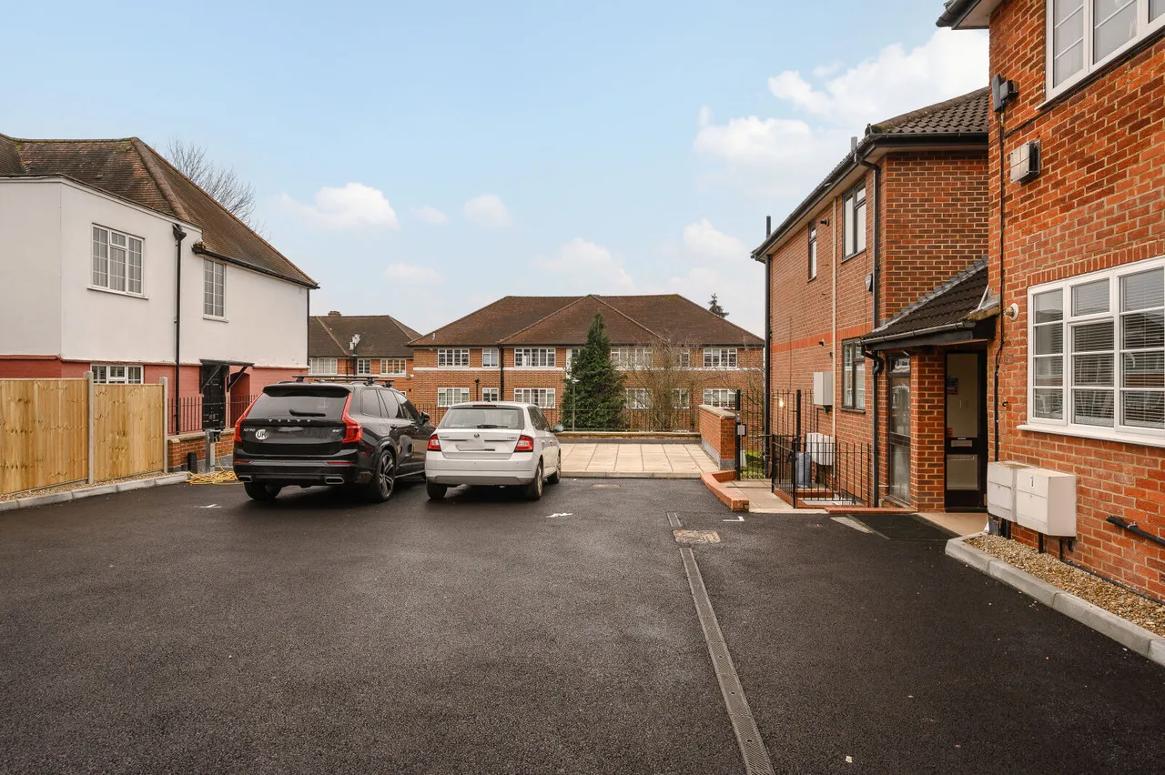 Draxmont Court, Draxmont, SW19, photo 14