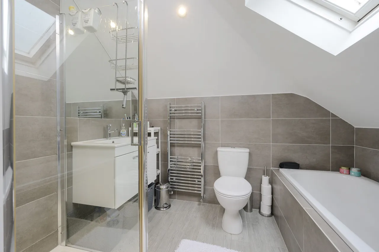 Draxmont Court, Draxmont, SW19, photo 9