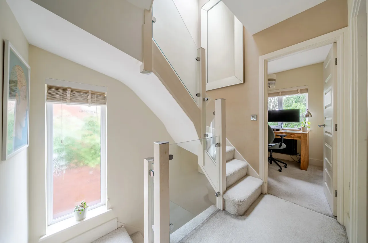Wensley Gardens, Meanwood, LS7, photo 15