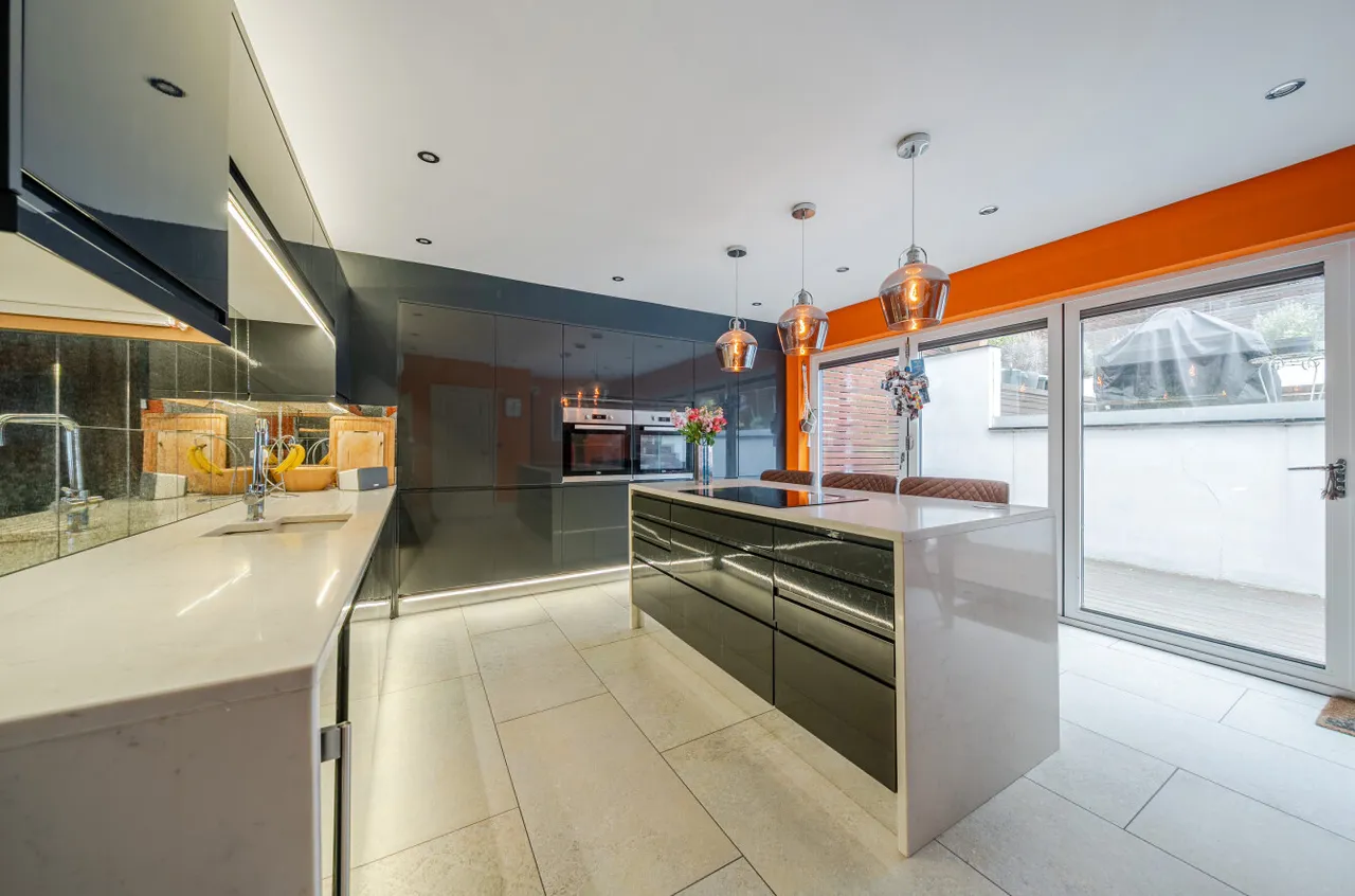 Wensley Gardens, Meanwood, LS7, photo 8