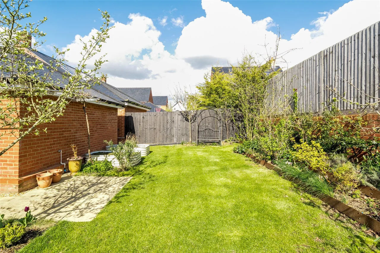 Becketts Lane, Steeple Claydon, MK18, photo 12