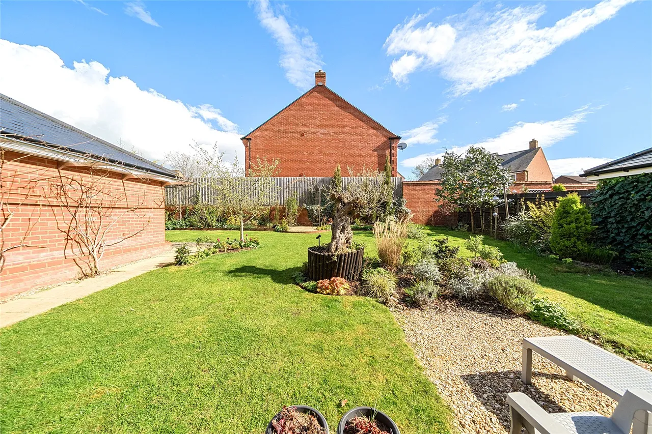 Becketts Lane, Steeple Claydon, MK18, photo 28