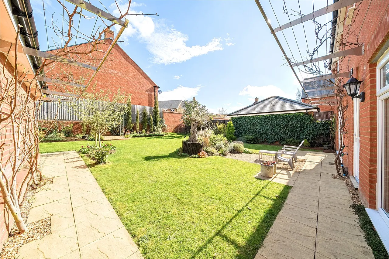 Becketts Lane, Steeple Claydon, MK18, photo 29