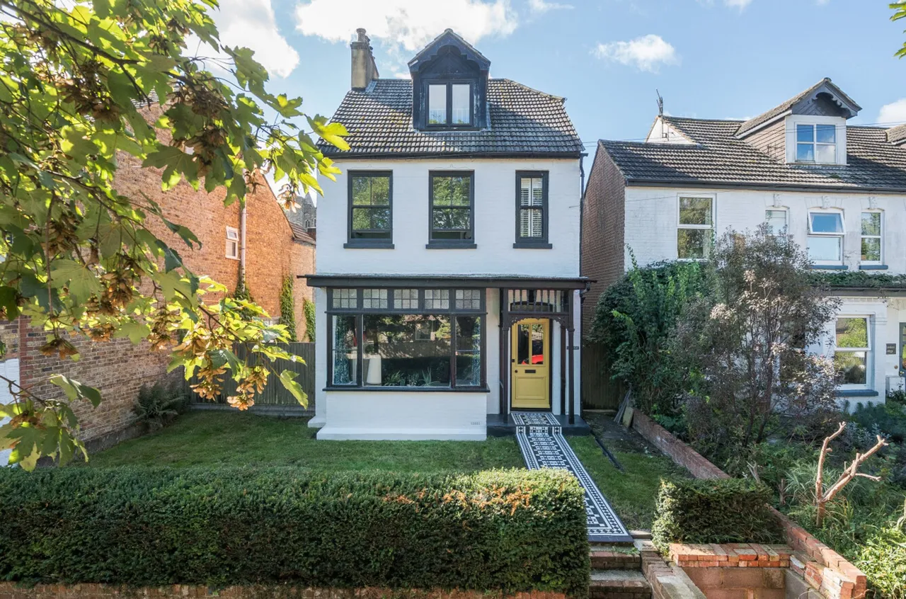 5 bed house for sale, High Street, Lyminge, CT18