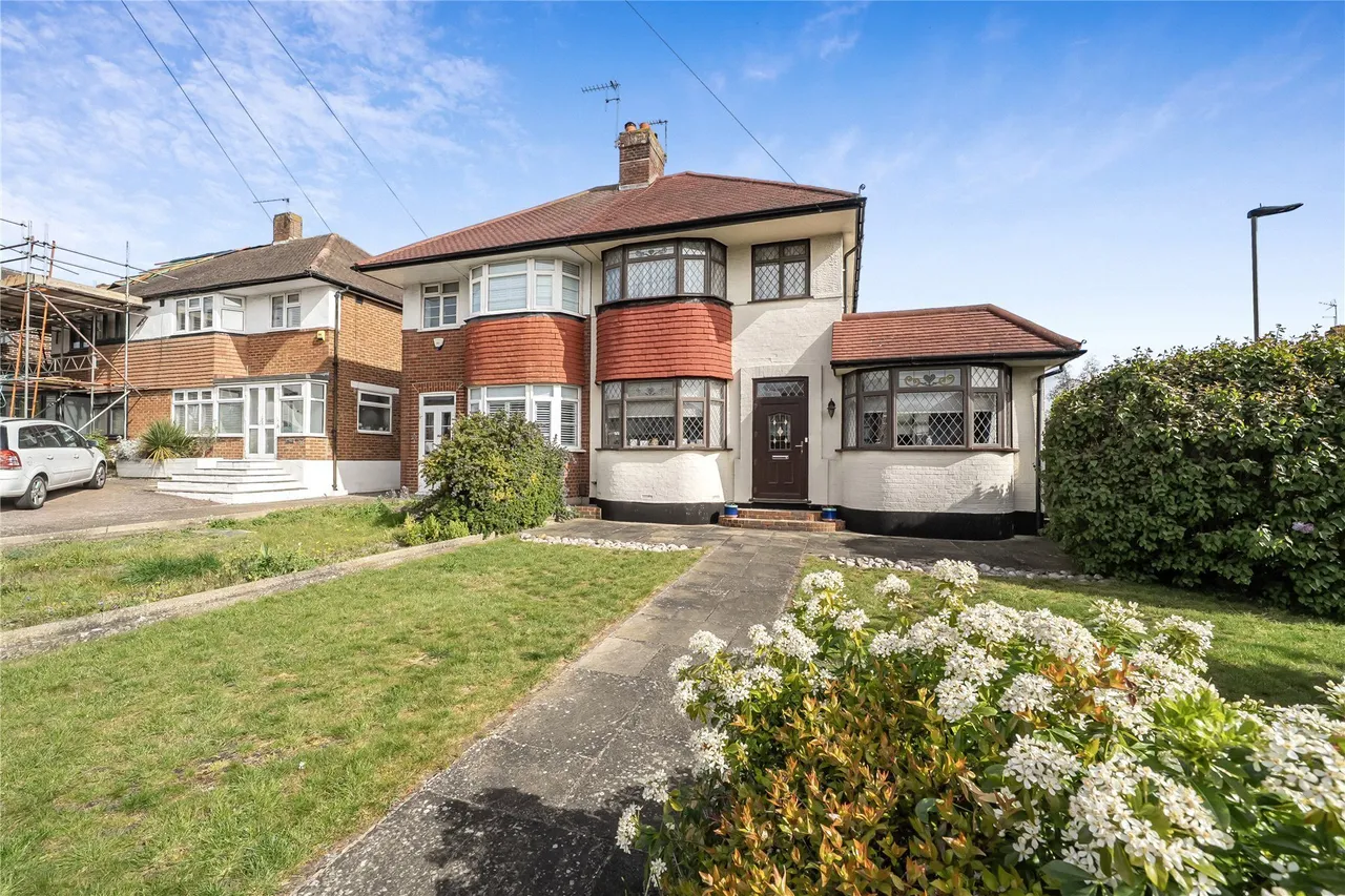 3 bed house for sale — Northlands Avenue, Orpington, BR6