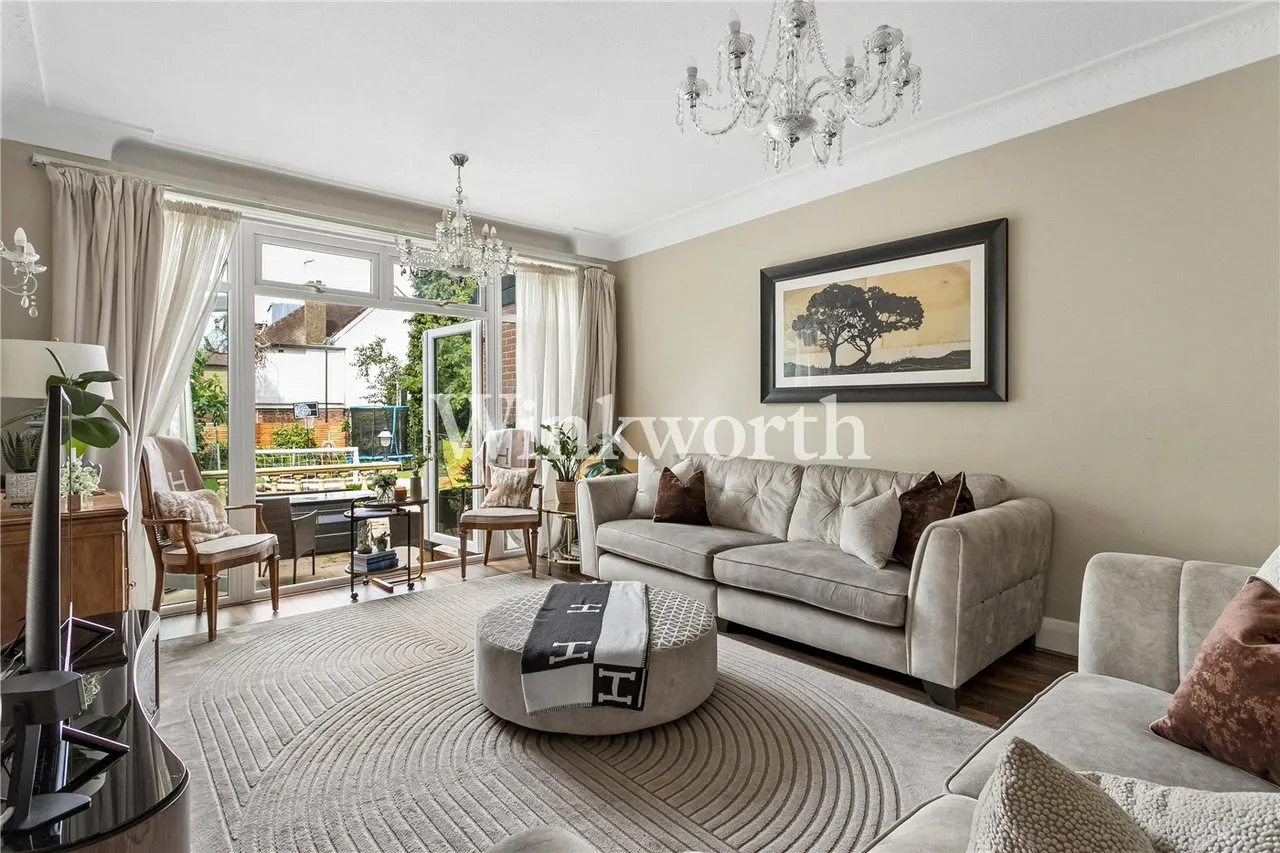 Bourne Hill, London, N13, photo 6