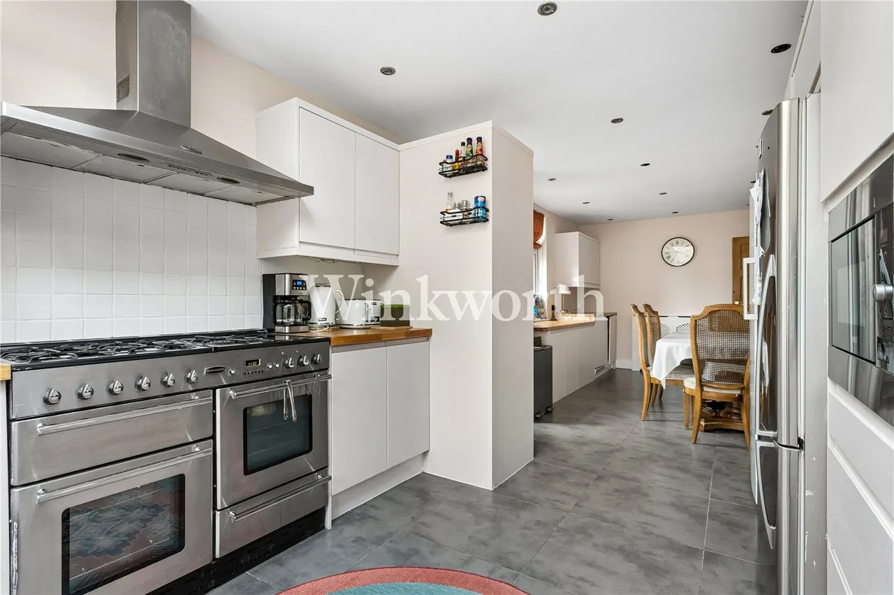 Bourne Hill, London, N13, photo 5