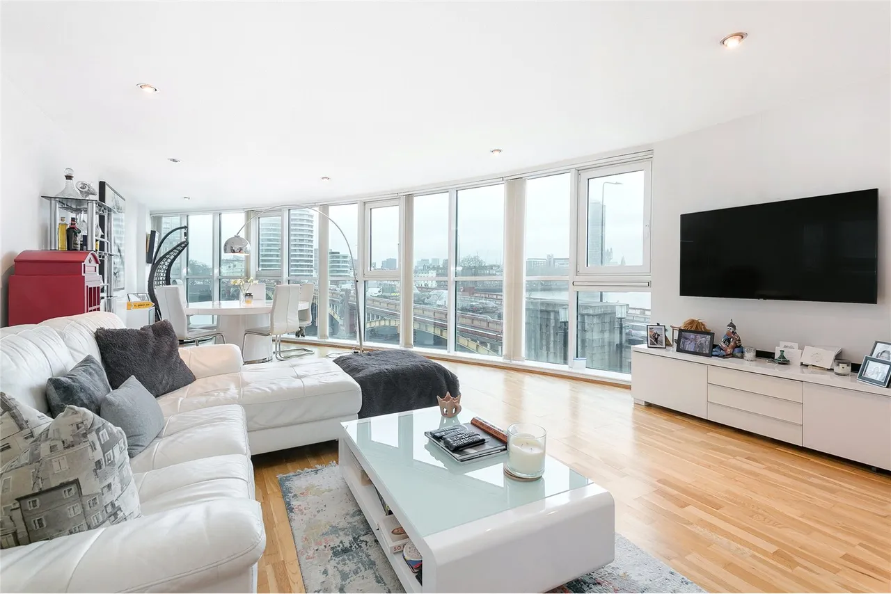 Bridge House, St George Wharf, SW8, photo 9