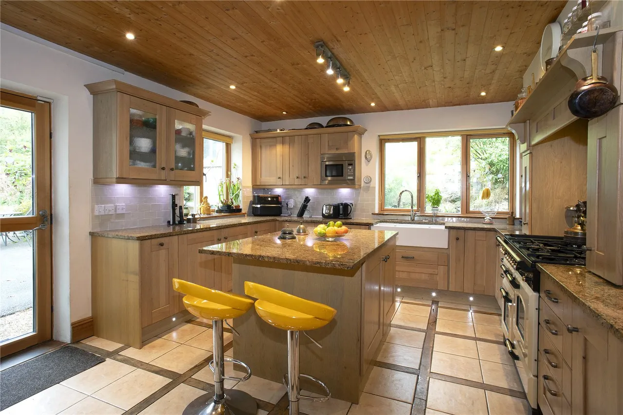 Machynlleth, Powys, photo 9