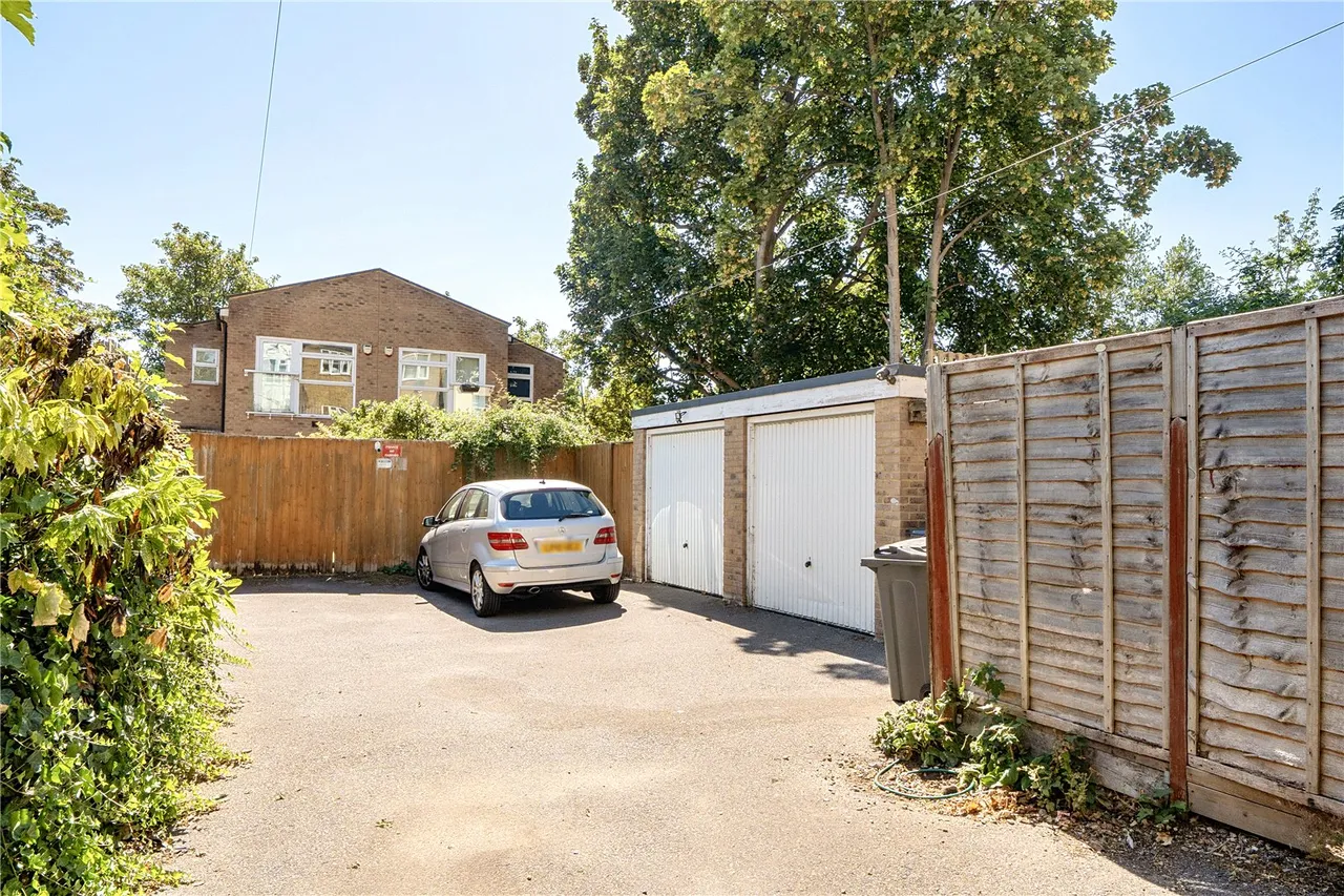 Blunt Road, South Croydon, CR2, photo 13