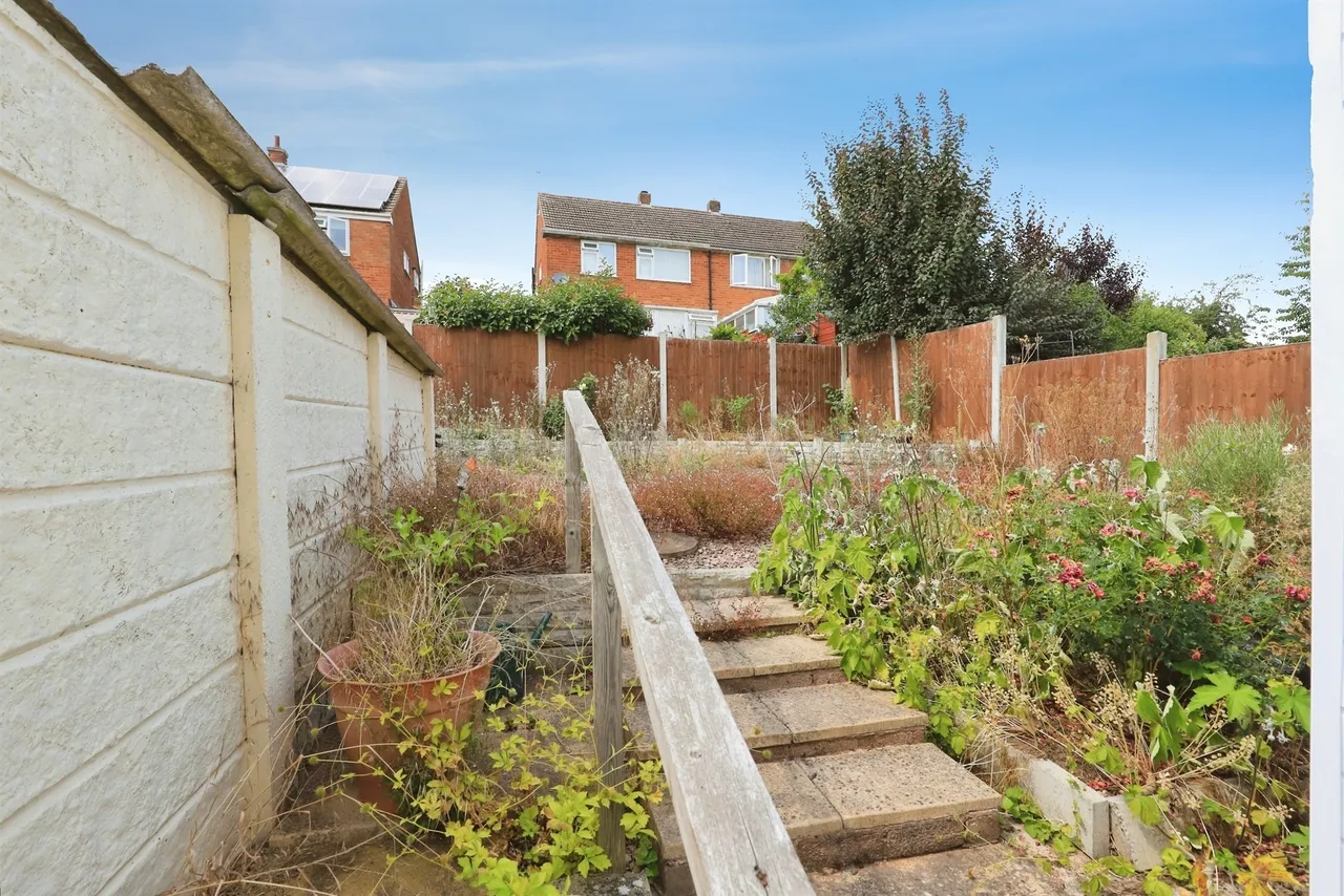 Dunnington Avenue, Kidderminster, DY10, photo 15