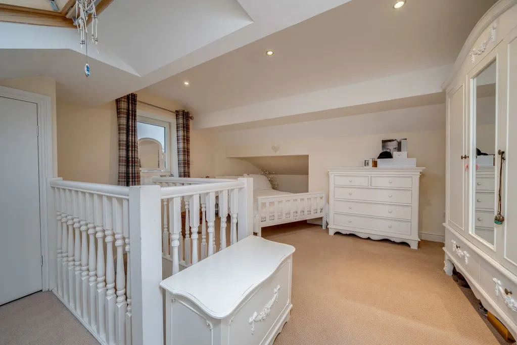 Gomersal Lane, Little Gomersal BD19 4JQ, photo 11