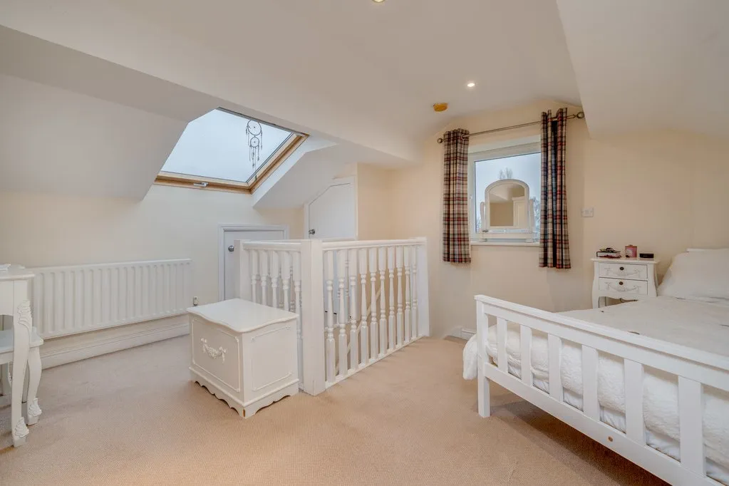 Gomersal Lane, Little Gomersal BD19 4JQ, photo 10