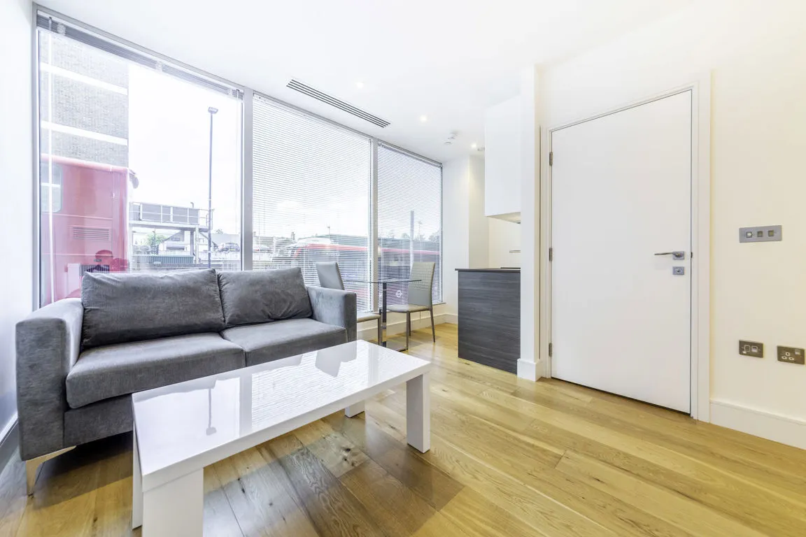 flat to rent — Staines Road, Hounslow