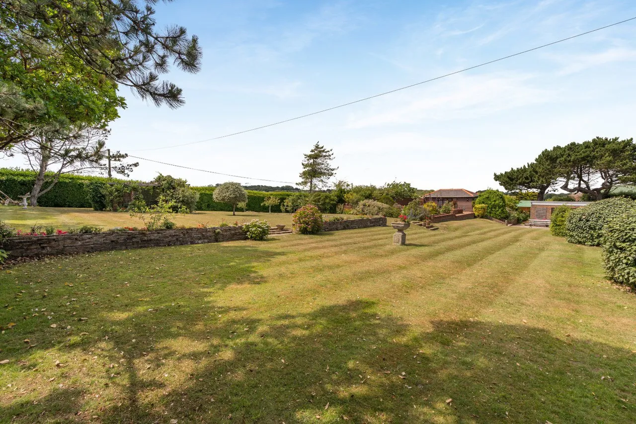 The Leas, Kingsdown, Deal, Kent, CT14 8ER, photo 2