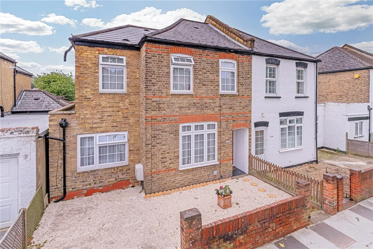 4 bed house for sale — Broad Lane, Hampton, TW12 3BX
