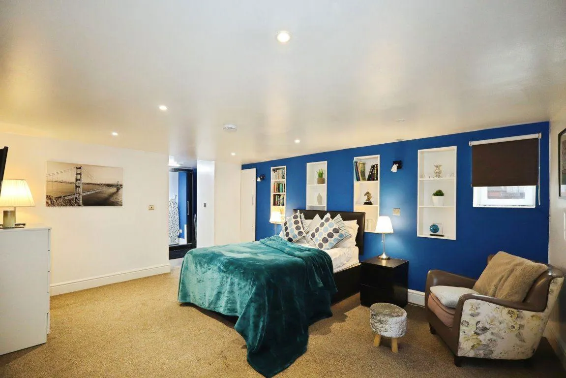 Brunswick Street, S10, photo 6