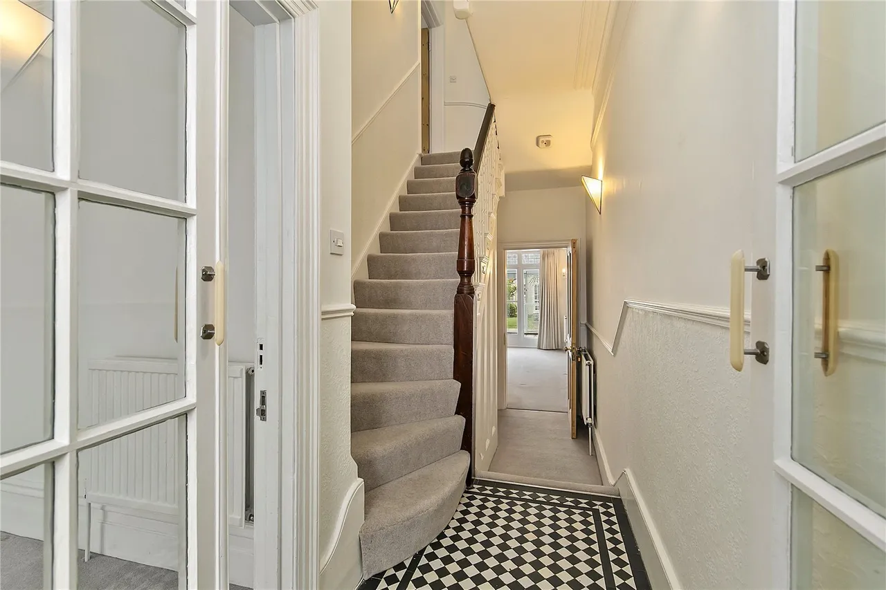 Kingston Lane, Teddington, TW11, photo 9