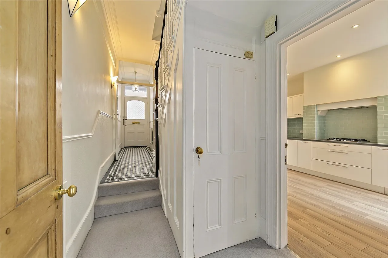 Kingston Lane, Teddington, TW11, photo 14