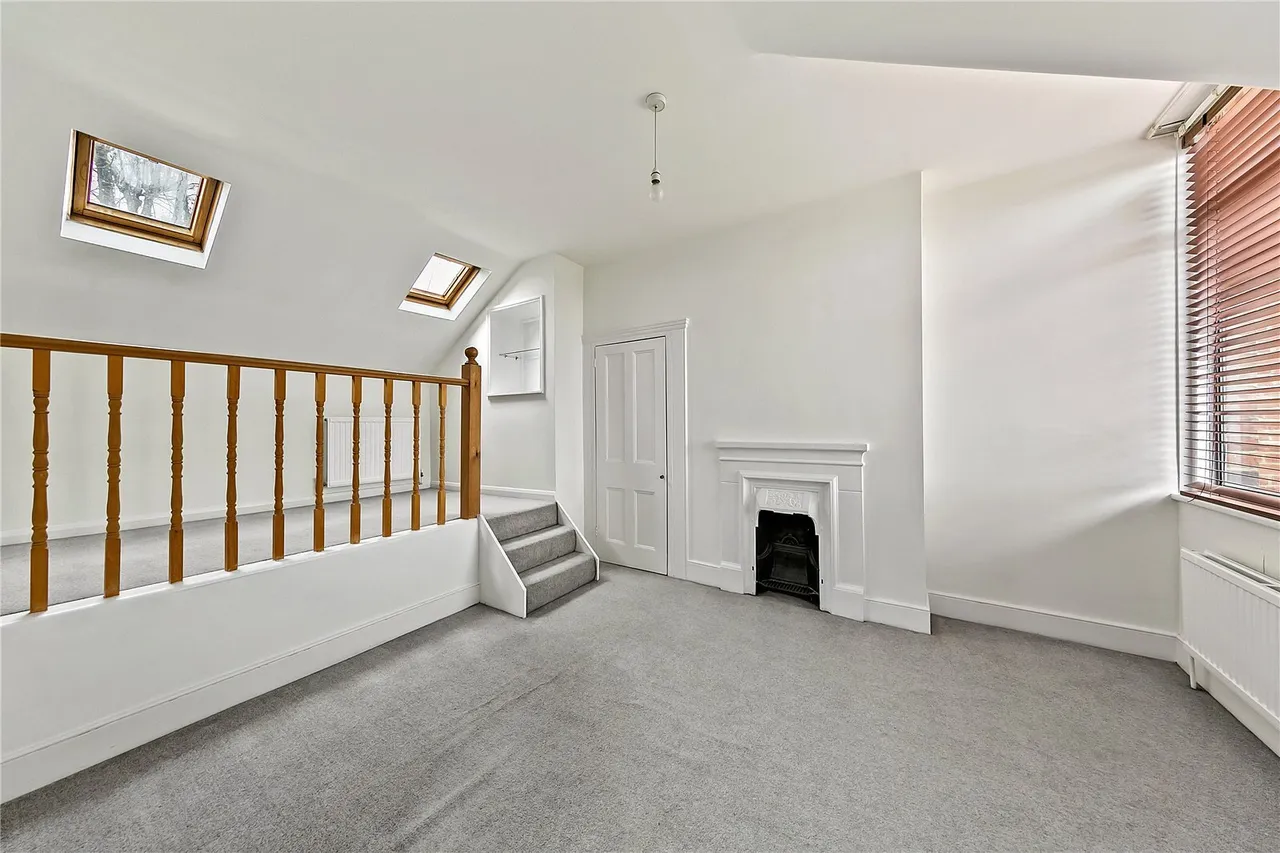 Kingston Lane, Teddington, TW11, photo 13