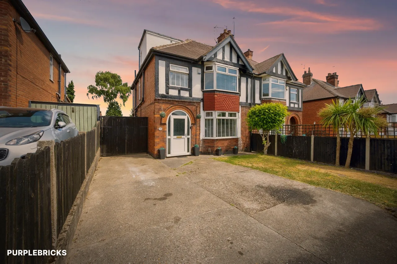 4 bed house for sale, Chesterfield Road North, Mansfield, NG19
