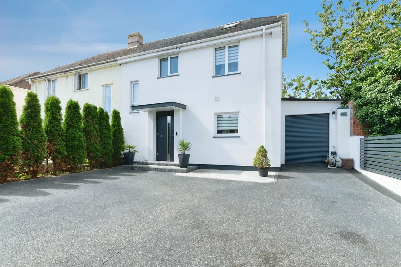 4 bed house for sale — Batchelor Road, Bournemouth