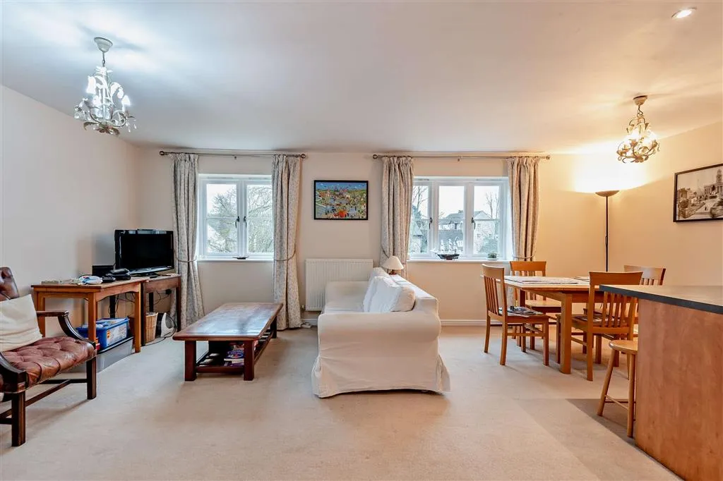 Riverside Place, Stamford, PE9, photo 4