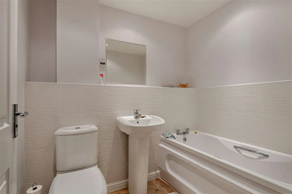 Riverside Place, Stamford, PE9, photo 8