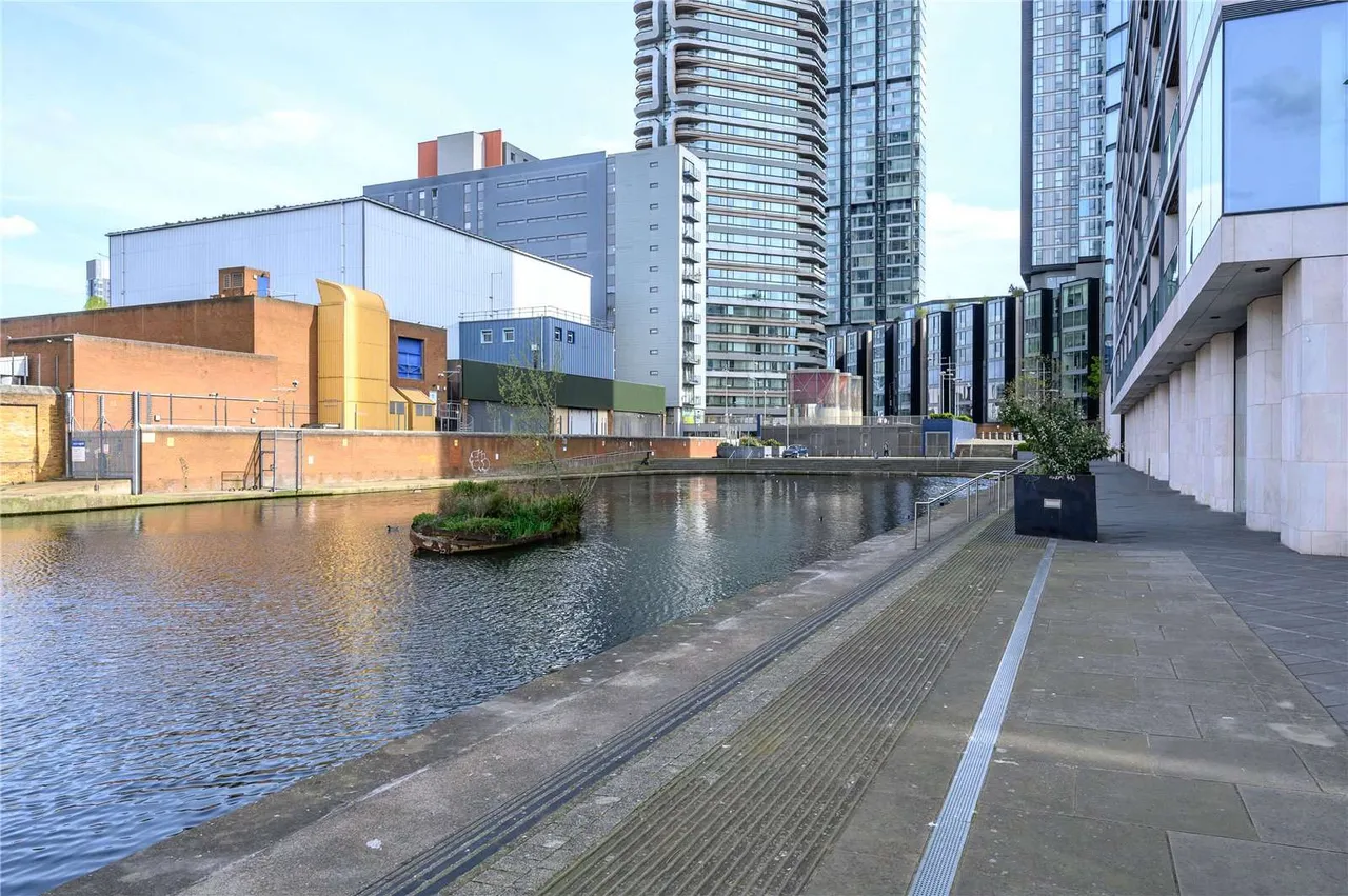City Road, London, EC1V 1AP, photo 11
