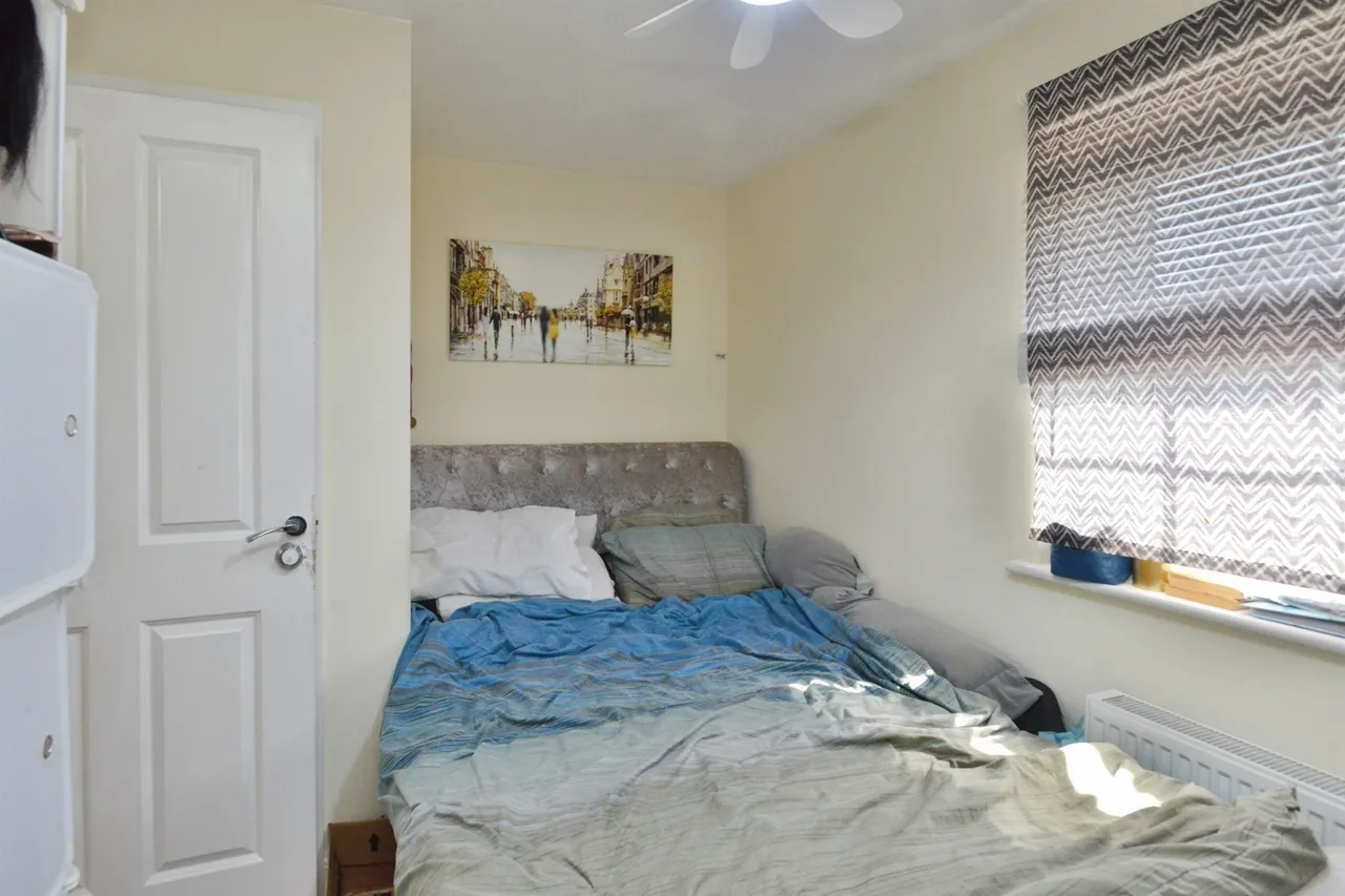 Saturn Avenue, Fairfields, Milton Keynes, photo 12