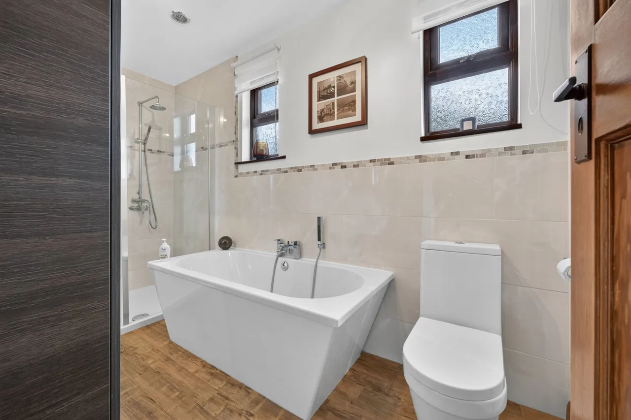Westwood Avenue, March, PE15, photo 40