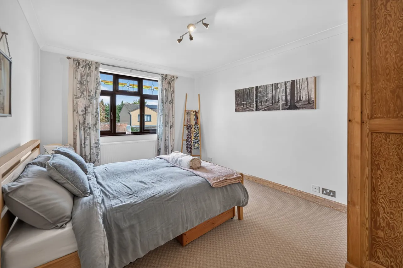 Westwood Avenue, March, PE15, photo 39