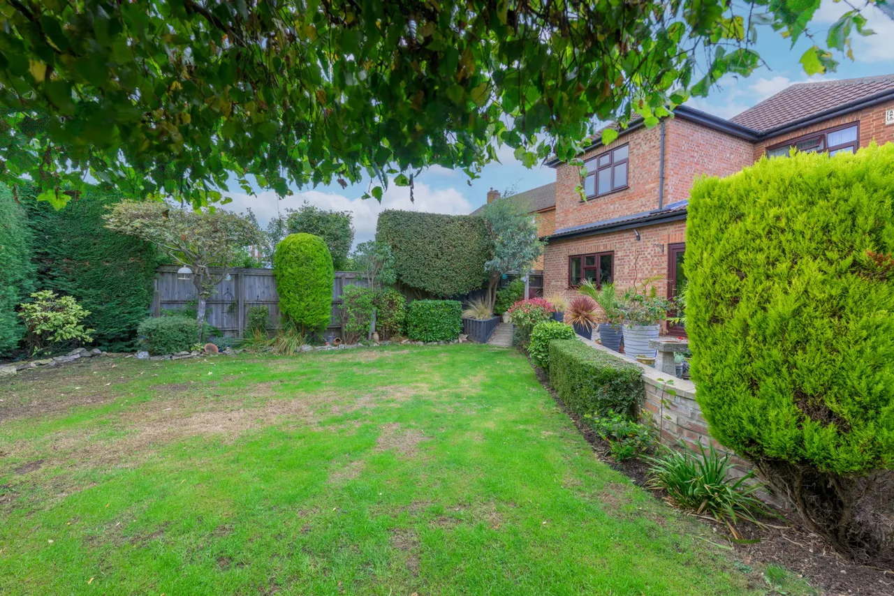 Westwood Avenue, March, PE15, photo 46