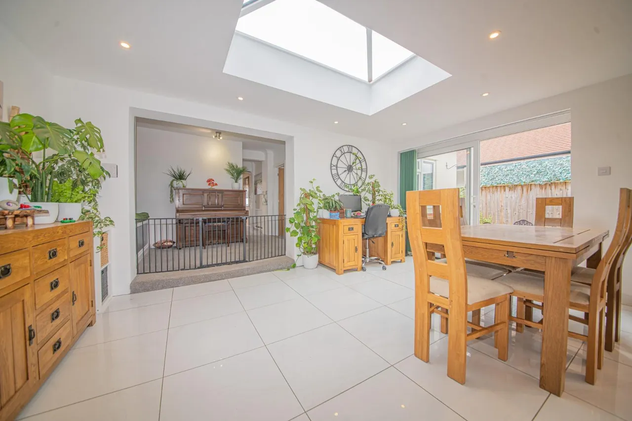 Oakgrove Road, Bishopstoke, Eastleigh, SO50 6LL, photo 4
