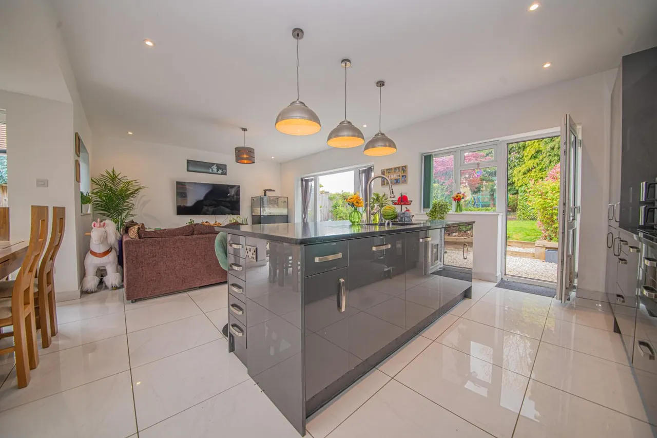 Oakgrove Road, Bishopstoke, Eastleigh, SO50 6LL, photo 5