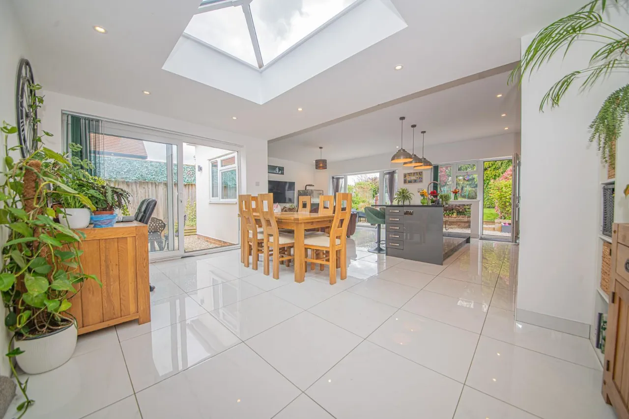 Oakgrove Road, Bishopstoke, Eastleigh, SO50 6LL, photo 2