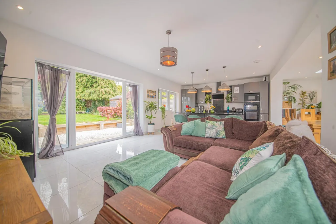 Oakgrove Road, Bishopstoke, Eastleigh, SO50 6LL, photo 11