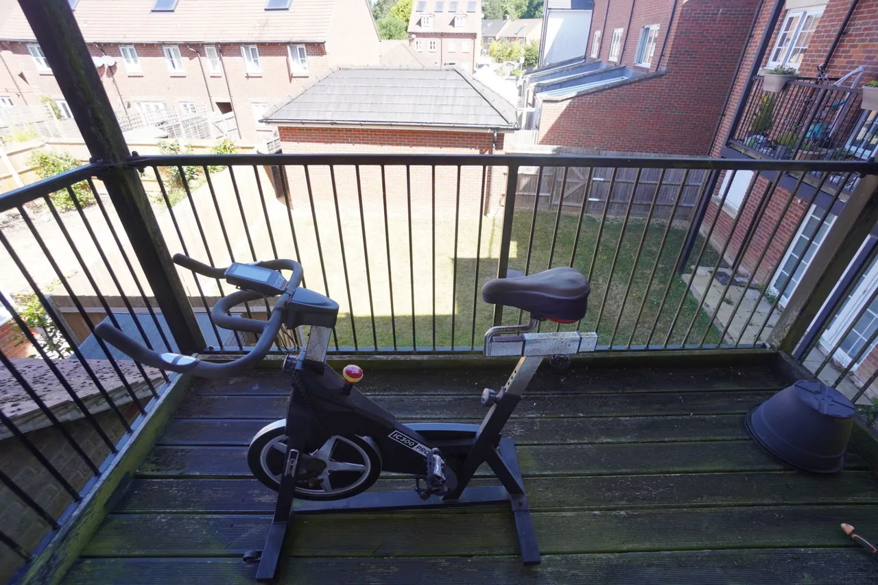 Wellesbourne Crescent, High Wycombe, HP13, photo 6
