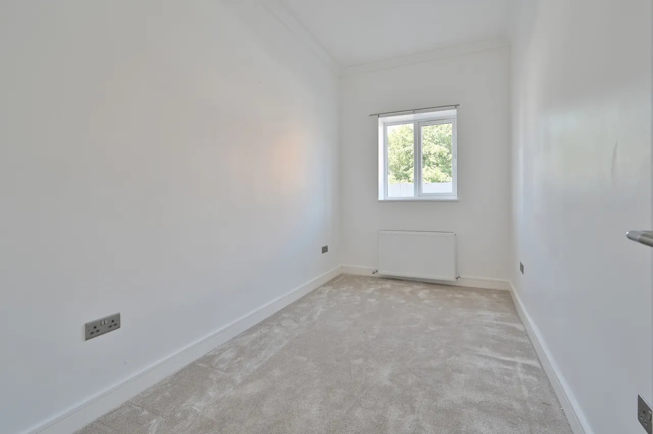 Flat 2, 78 Welldon Crescent, Harrow, photo 7