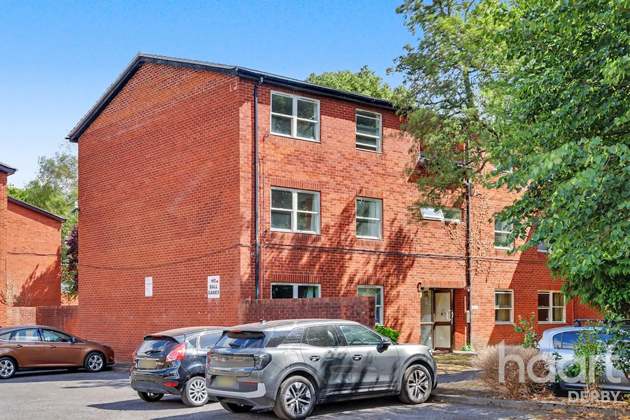 2 bed flat for sale, Friar Gate, Derby, DE1