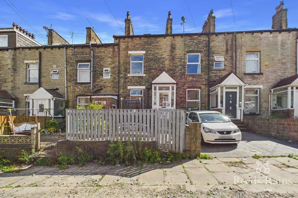 Savile Parade, Halifax, Calderdale, HX1, photo 5