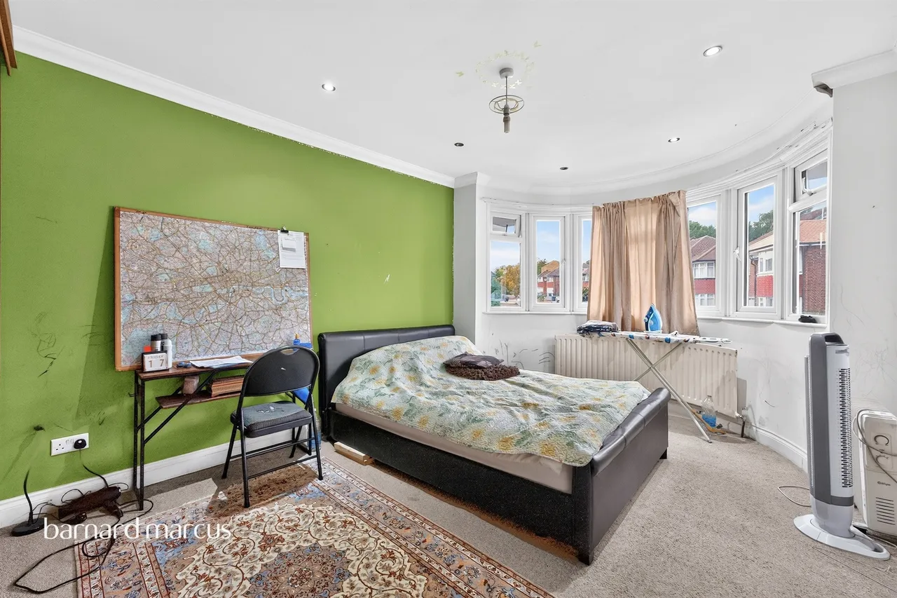 Farnham Close, London, N20, photo 5