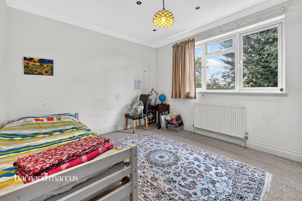 Farnham Close, London, N20, photo 7