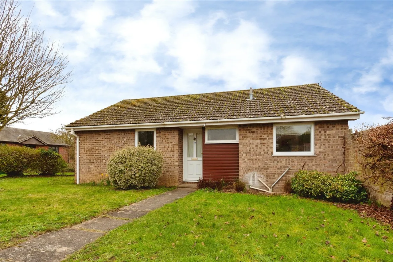 2 bed house for sale — Cavendish Close, Thurston, Bury St. Edmunds, Suffolk, IP31