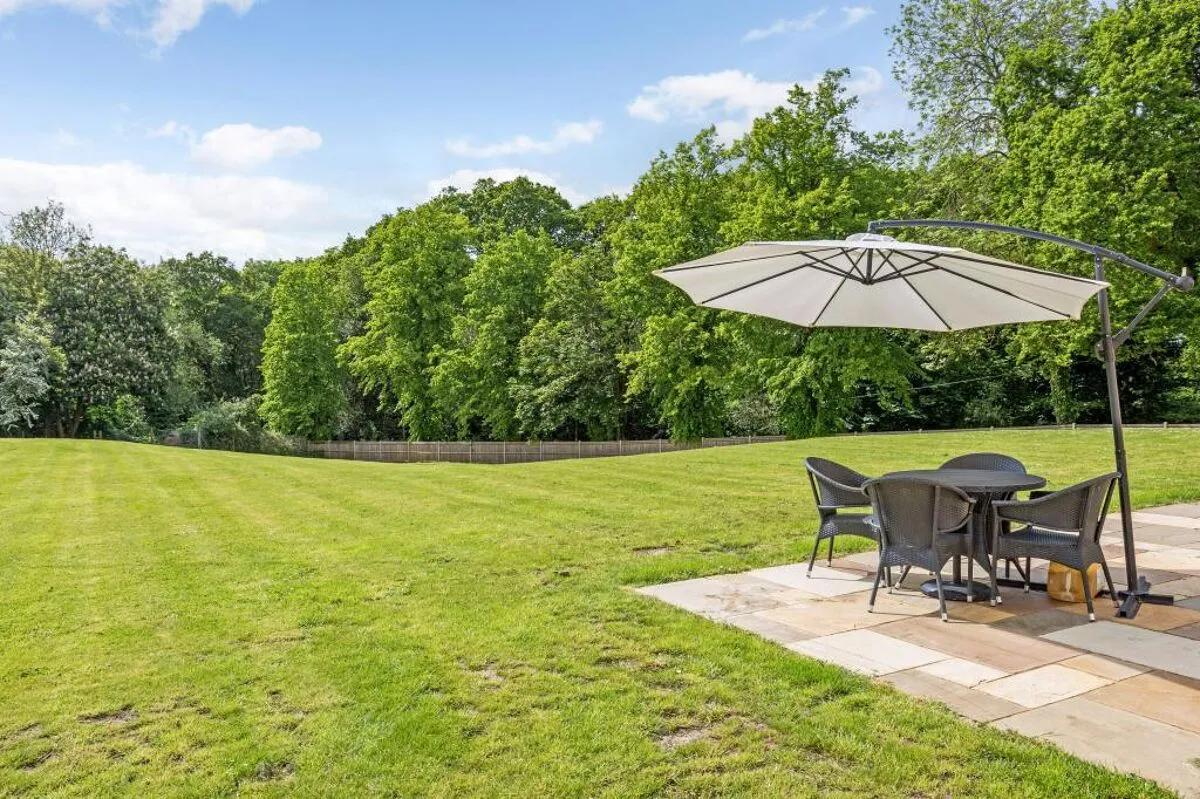 Sulhamstead Road, Burghfield, RG30, photo 16