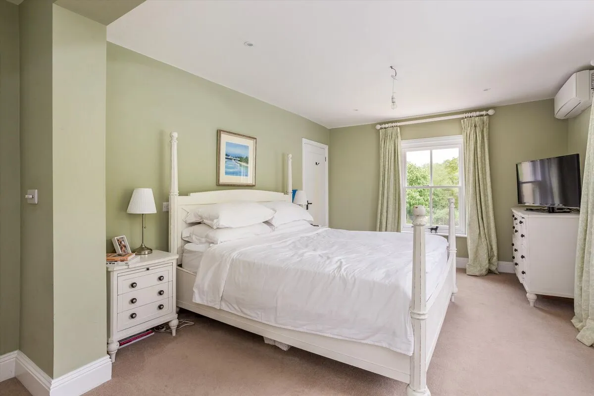 Sulhamstead Road, Burghfield, RG30, photo 13