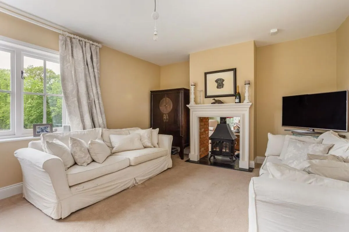 Sulhamstead Road, Burghfield, RG30, photo 10