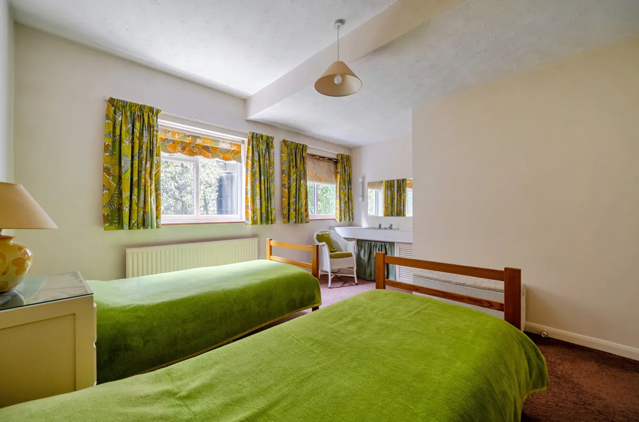 Oriel Hill, Camberley, Surrey, GU15 2JW, photo 15