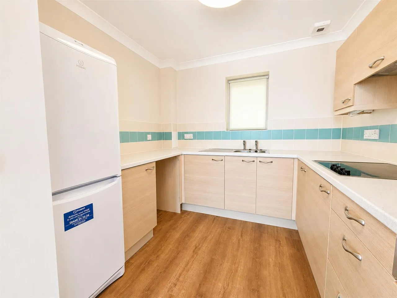 Roundhay Avenue, Peacehaven, photo 11