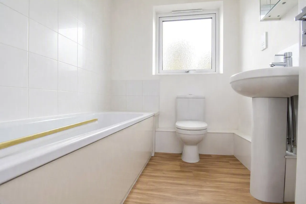 Lynchford Road, Farnborough, Hampshire, GU14 6HD, photo 7
